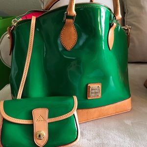Dooney & Bourke Tote